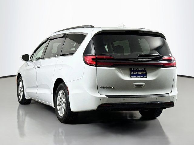 Used 2021 Chrysler Pacifica Touring-L FWD image 5