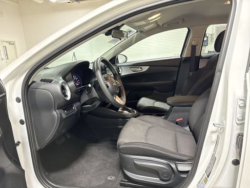 Used 2024 Kia Forte LXS FWD image 19