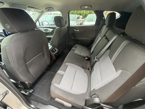 Used 2025 Chevrolet Blazer LT AWD/4WD image 16