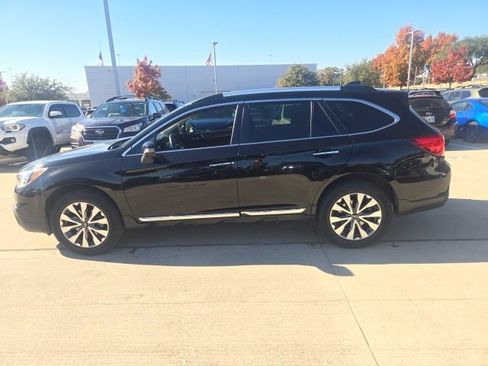 Used 2017 Subaru Outback 2.5i Touring image 5
