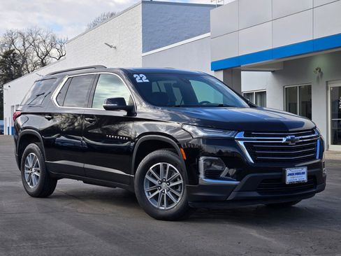 Used 2022 Chevrolet Traverse LT w/ LPO, Floor Liner Package image 1