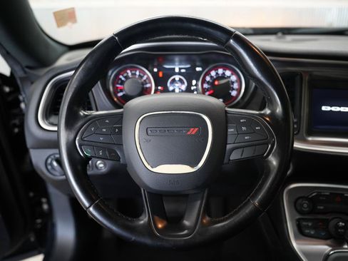 Used 2019 Dodge Challenger SXT RWD image 12