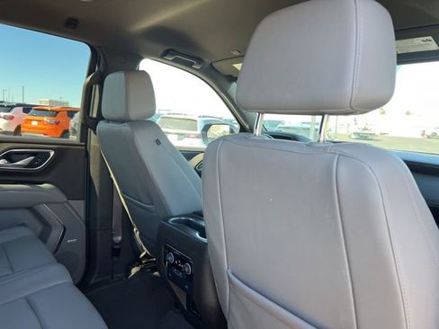 Used 2024 Chevrolet Suburban LT image 26
