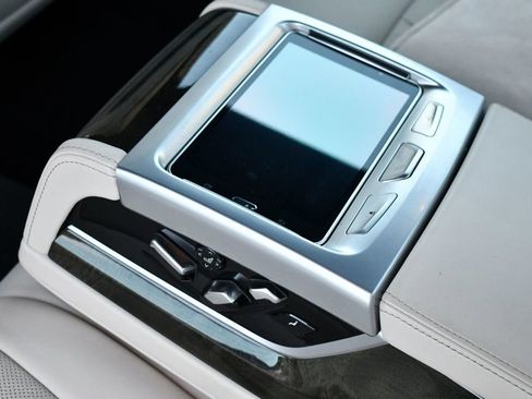 Used 2020 BMW 740i w/ Luxury Rear Seating Package image 55