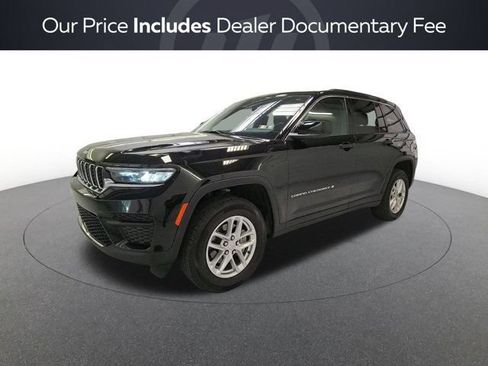 Certified 2025 Jeep Grand Cherokee Laredo X w/ Trailer Tow Package AWD/4WD image 1