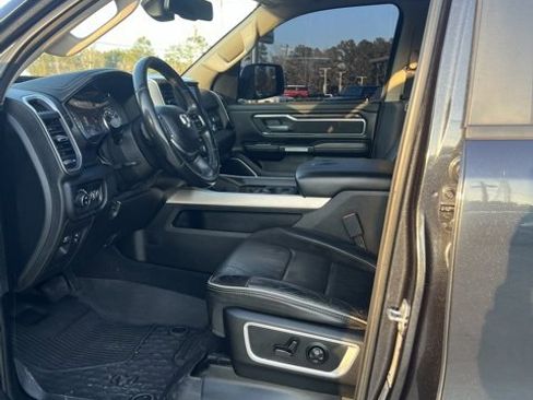 Used 2019 RAM 1500 Laramie image 18