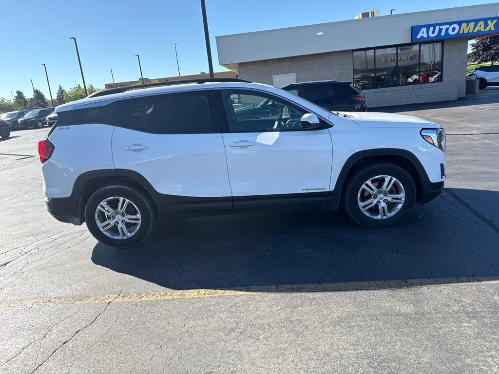 Used 2018 GMC Terrain SLE w/ GMC Pro Grade Package AWD/4WD image 5
