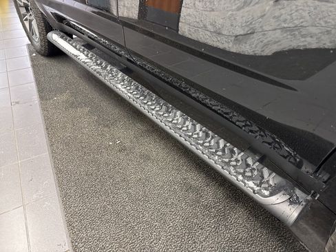 Used 2023 Chevrolet Tahoe Z71 w/ Luxury Package image 14