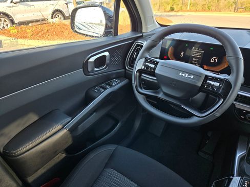 New 2026 Kia Sorento LX FWD image 9
