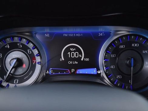 Used 2023 Chrysler 300 S image 13