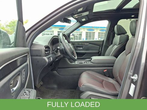 Used 2025 Honda Pilot Black Edition image 18