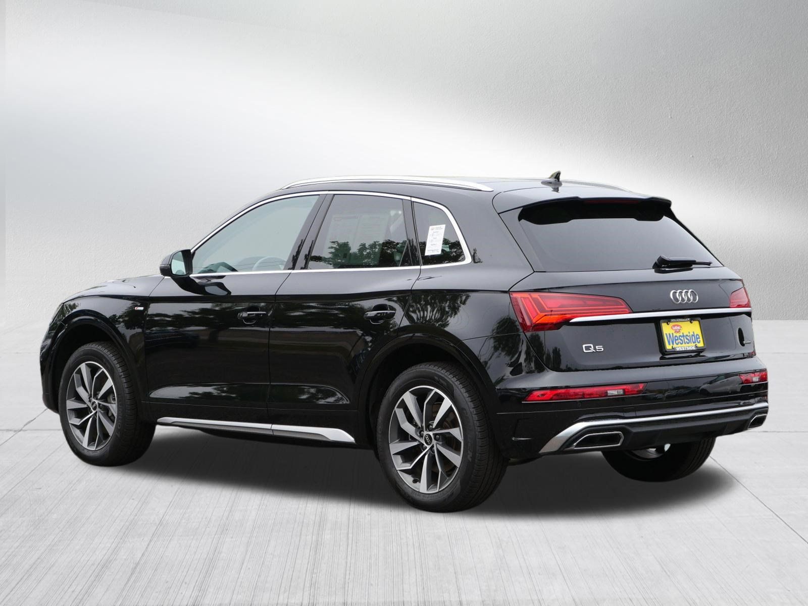Used 2023 Audi Q5 2.0T Premium w/ Convenience Package AWD/4WD image 5