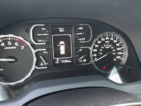 Used 2018 Toyota Tundra SR5 w/ TRD Off Road Package AWD/4WD image 20