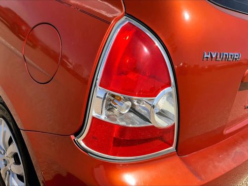 Used 2010 Hyundai Accent GS image 30