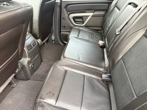 Used 2015 Nissan Titan SL image 14
