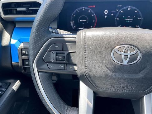 Used 2025 Toyota Tacoma TRD Off-Road AWD/4WD image 24
