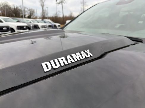 Used 2024 Chevrolet Silverado 1500 LT Trail Boss w/ Convenience Package II image 10