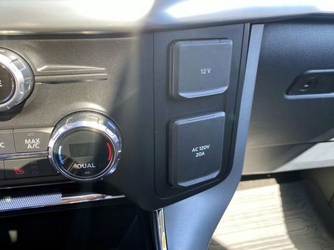 Used 2021 Ford F150 Lariat w/ Equipment Group 502A High AWD/4WD image 21