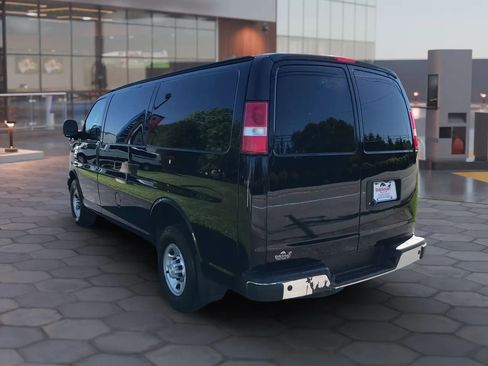 Used 2019 Chevrolet Express 2500 w/ Driver Convenience Package RWD image 8