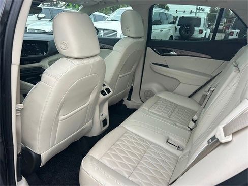 Used 2022 Buick Envision Avenir w/ Technology Package II image 34