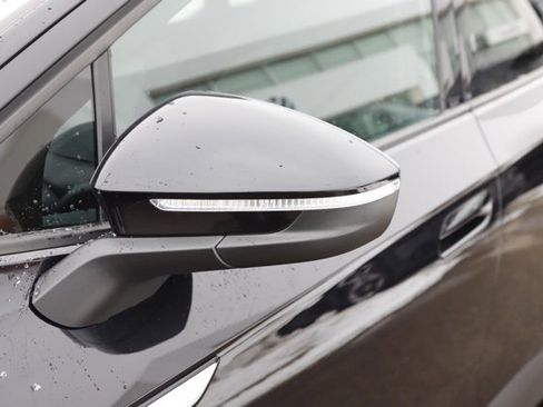 Used 2023 Volkswagen ID.4 Pro S image 12