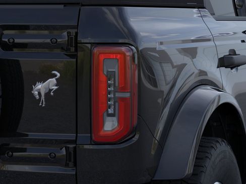 New 2026 Ford Bronco Outer Banks AWD/4WD image 23