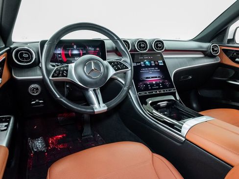Used 2025 Mercedes-Benz C 300 4MATIC Sedan image 7
