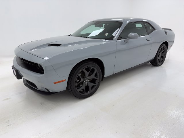 Used 2020 Dodge Challenger SXT w/ Blacktop Package RWD image 5