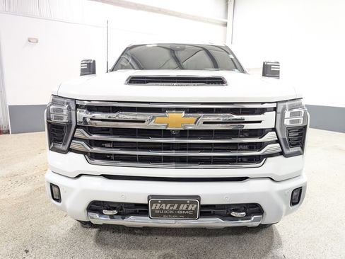 Used 2024 Chevrolet Silverado 3500 High Country w/ High Country Premium Package image 8