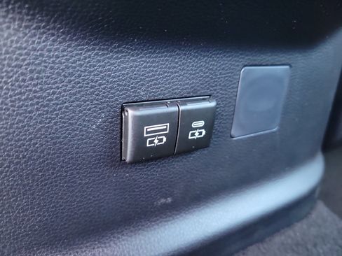 Used 2025 Toyota Tundra SR5 AWD/4WD image 13