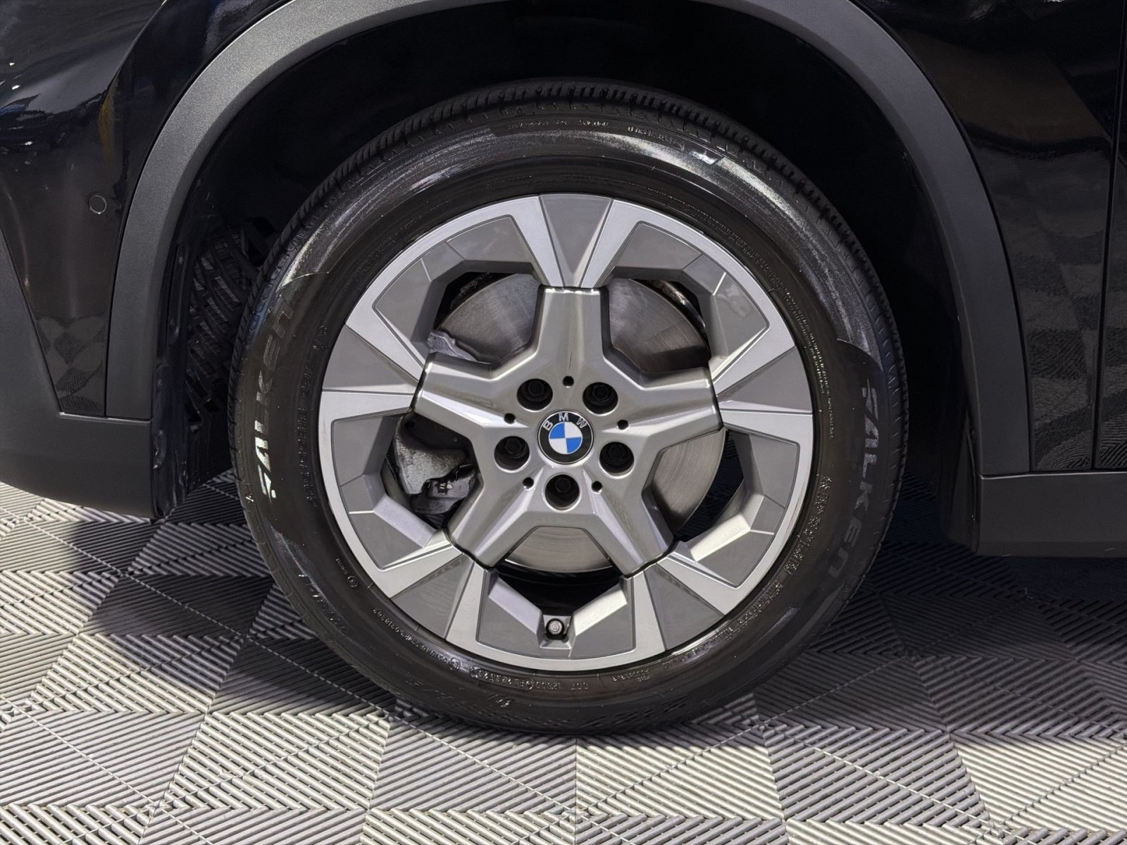 Used 2023 BMW X1 xDrive28i AWD/4WD image 15
