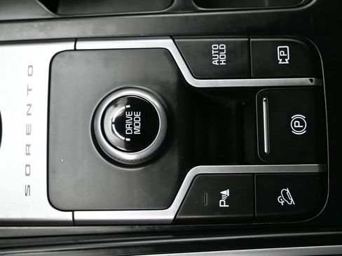 Used 2022 Kia Sorento S FWD image 30