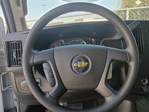 Used 2022 Chevrolet Express 2500 w/ Driver Convenience Package RWD image 10