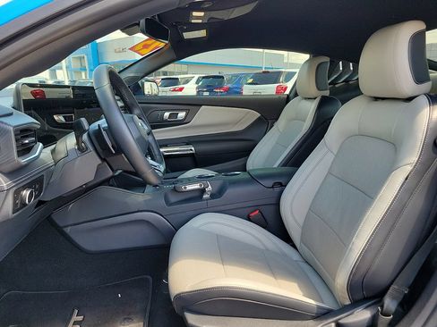 Used 2025 Ford Mustang GT Premium w/ GT Performance Package RWD image 23