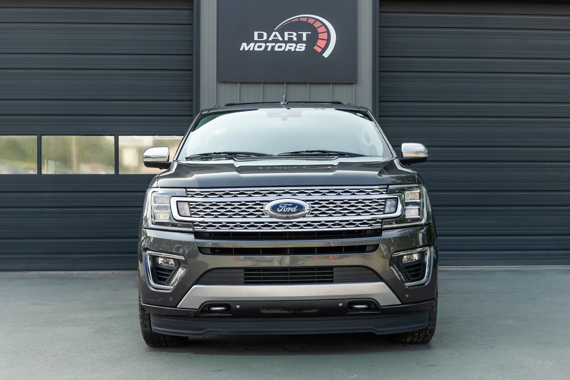 Used 2019 Ford Expedition Platinum AWD/4WD image 2