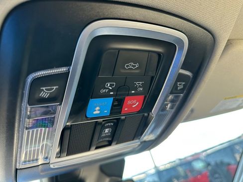 Used 2025 RAM 1500 Laramie image 21