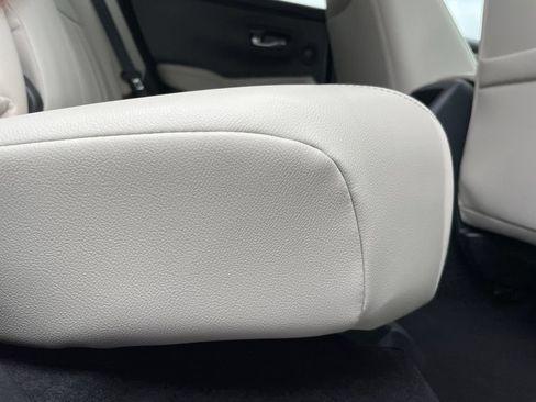 Used 2025 Honda HR-V EX-L image 35