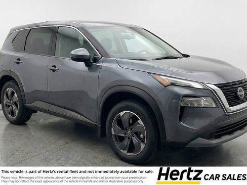 Used 2025 Nissan Rogue SV image 1