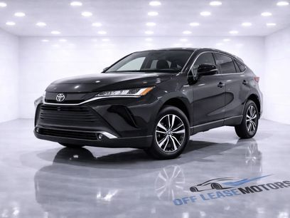 Used 2021 Toyota Venza LE w/ Carpet Mat Package (TMS)