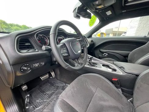 Used 2017 Dodge Challenger R/T Plus RWD image 8