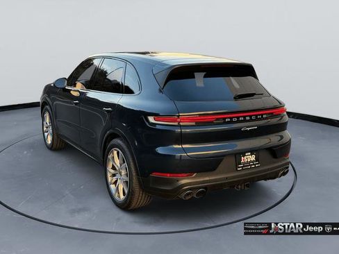 Used 2024 Porsche Cayenne image 7