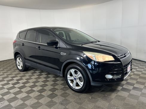 Used 2016 Ford Escape SE FWD image 3