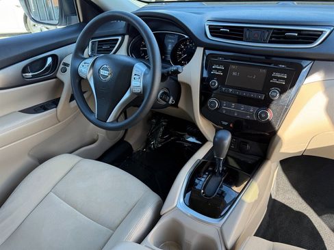 Used 2016 Nissan Rogue S w/ Appearance Package AWD/4WD image 15