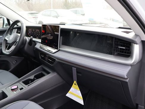 New 2026 Volkswagen Tiguan SE AWD/4WD image 13