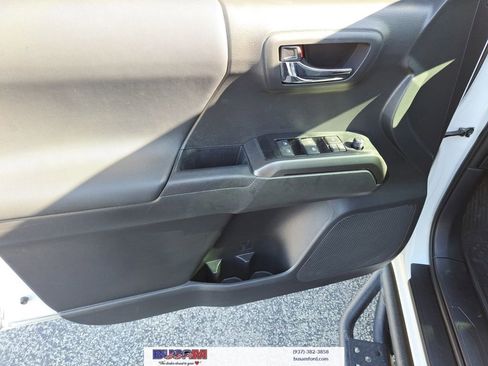 Used 2023 Toyota Tacoma TRD Sport w/ Black Out Package (TMS) image 13