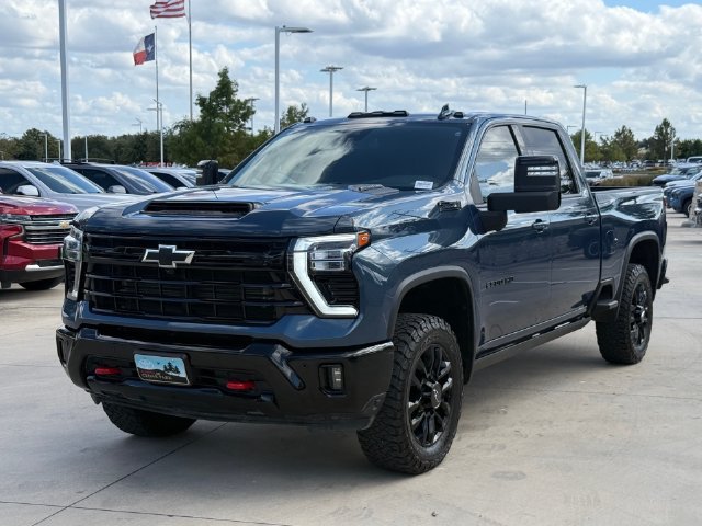 Used 2025 Chevrolet Silverado 2500 LTZ w/ Trail Boss Package AWD/4WD image 9
