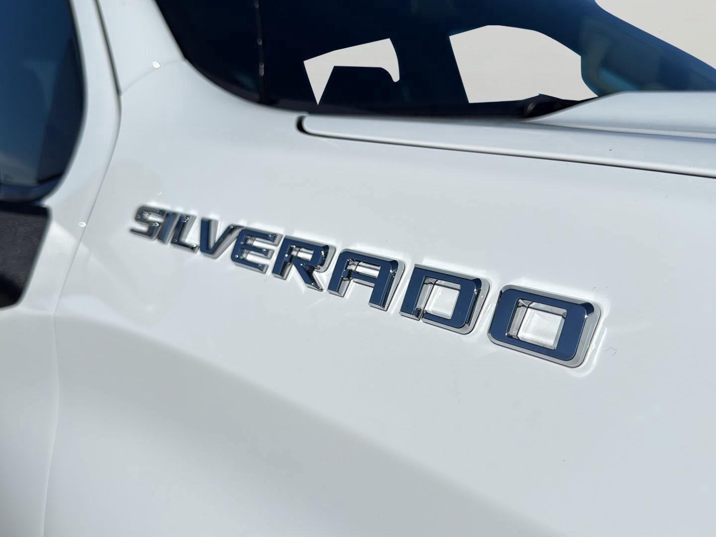 Used 2024 Chevrolet Silverado 1500 RST AWD/4WD image 25