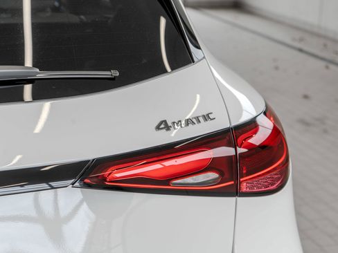 New 2026 Mercedes-Benz GLC 300 4MATIC image 24