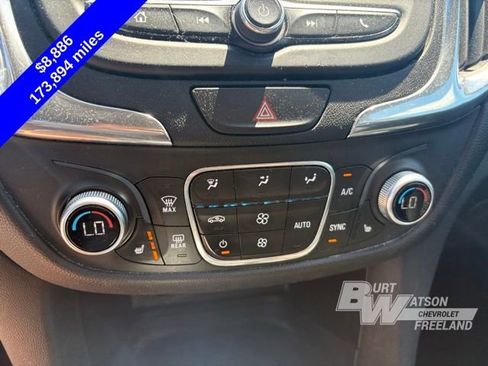 Used 2019 Chevrolet Equinox LT w/ Driver Convenience Package FWD image 19