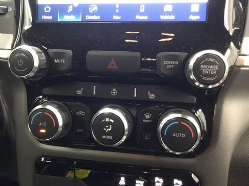 Used 2022 RAM 1500 Big Horn image 25